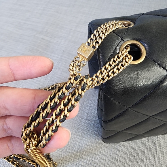 Chanel flap bag - Picture 3 of 16